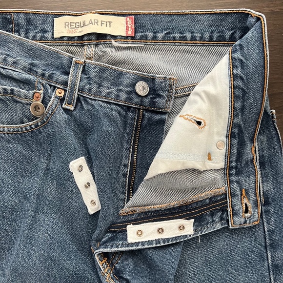 Levi's Urban Renewal Regular Fit Crossover Baggy Jean - Picture 8 of 10